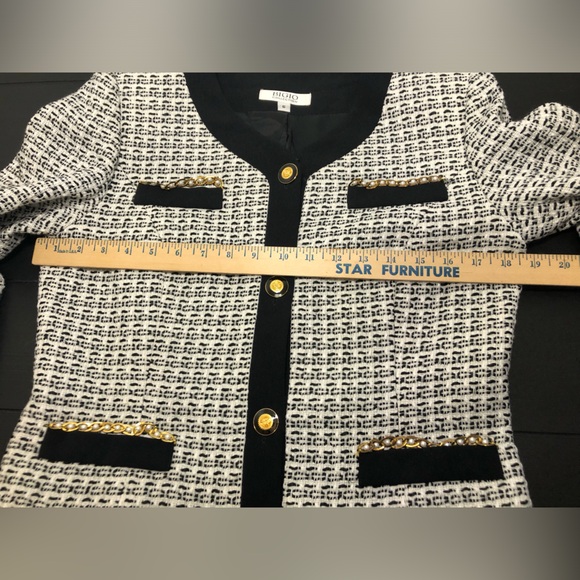 BIGIO Black and White Tweed Jacket with Gold Accents Size 6 and skirt - Picture 4 of 13
